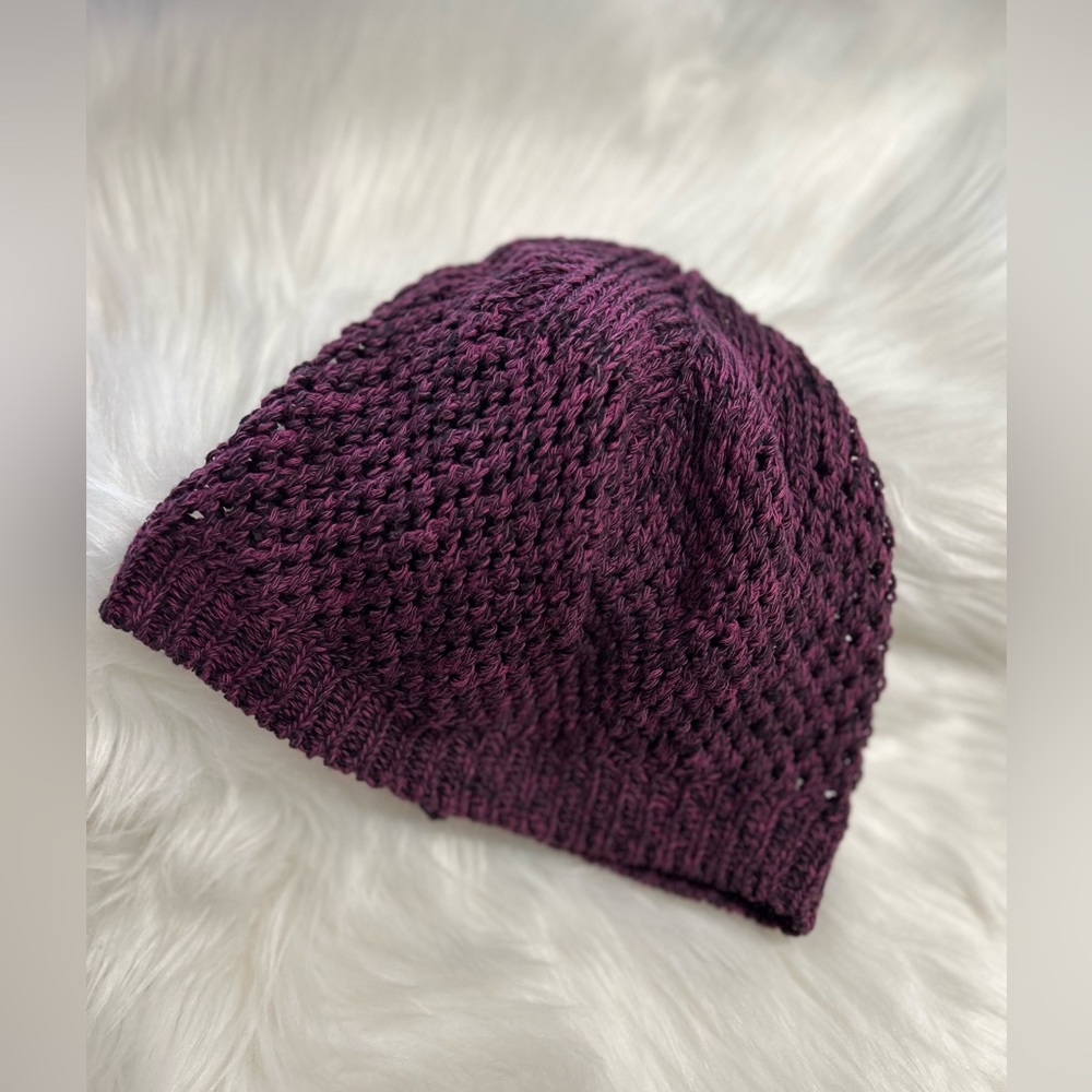 Women’s Fuschia/Black Knit Women’s Beret